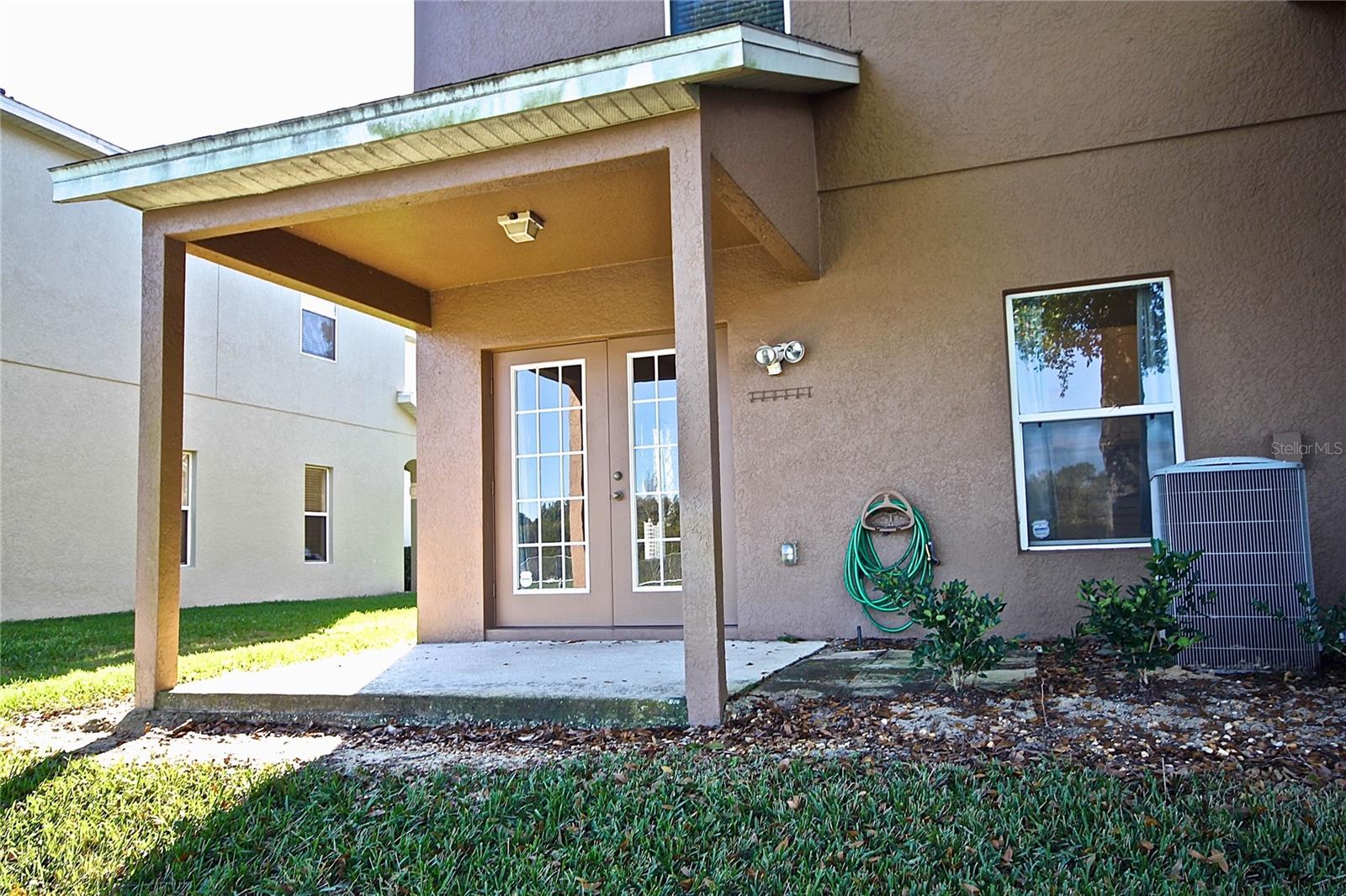 CLUBSIDE POINTE - Residential Lease