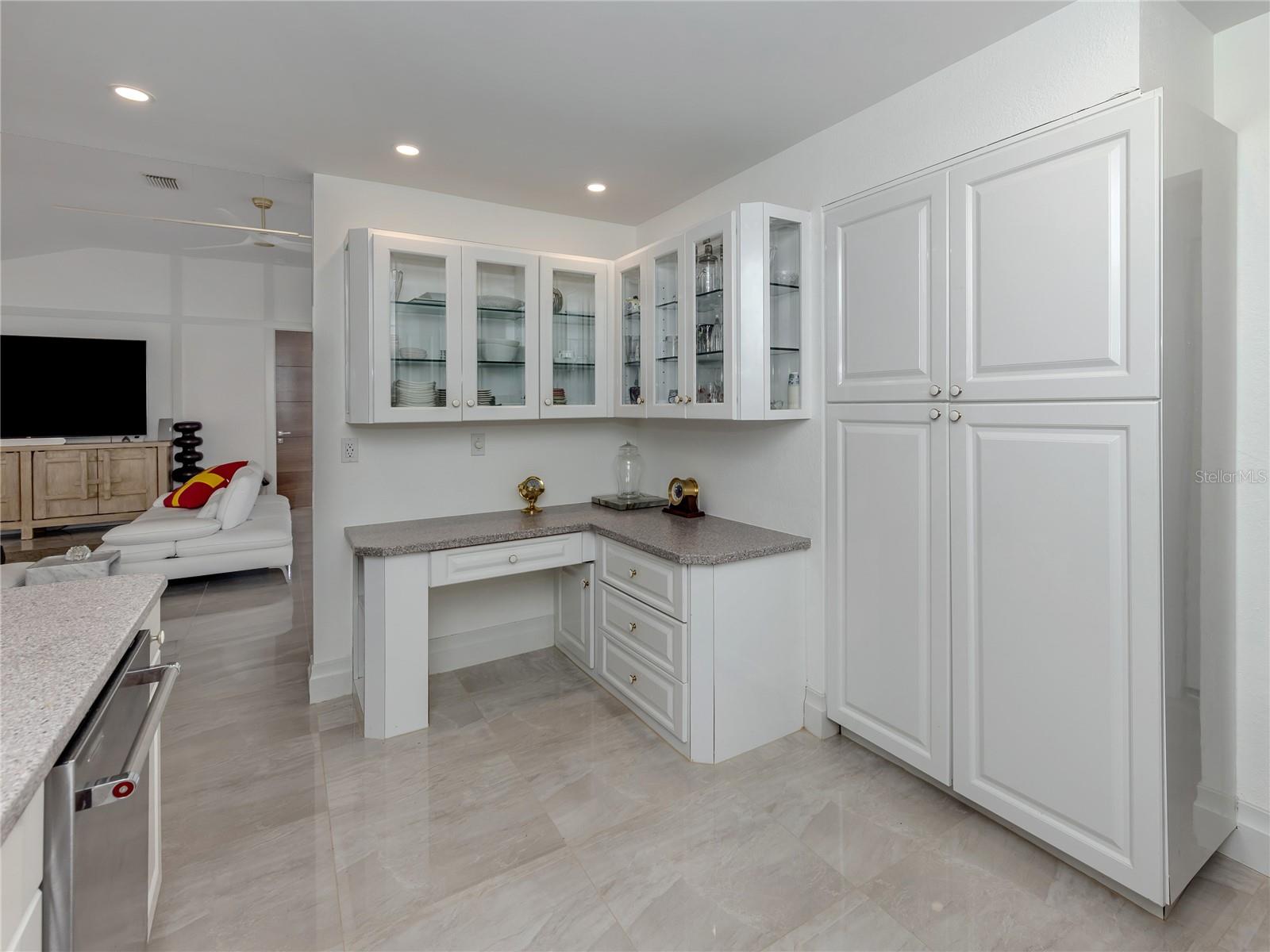 BAYSHORE ESTATES - Residential