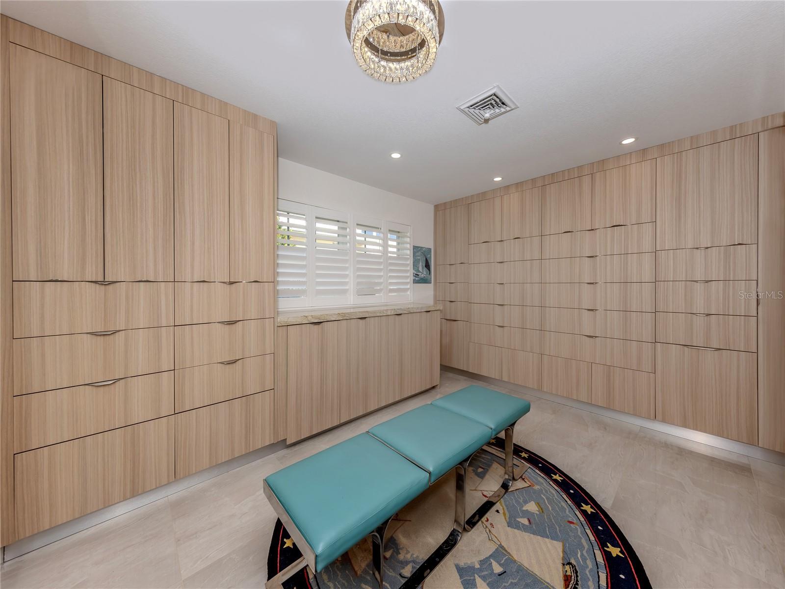 BAYSHORE ESTATES - Residential