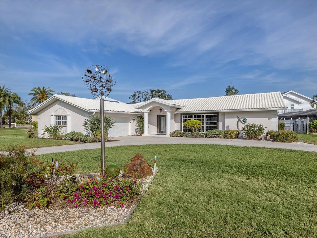Photo of 396 Bayshore Drive, Venice, FL 34285 (MLS # N6141843)