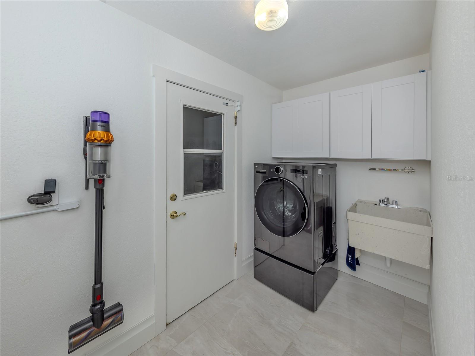 BAYSHORE ESTATES - Residential