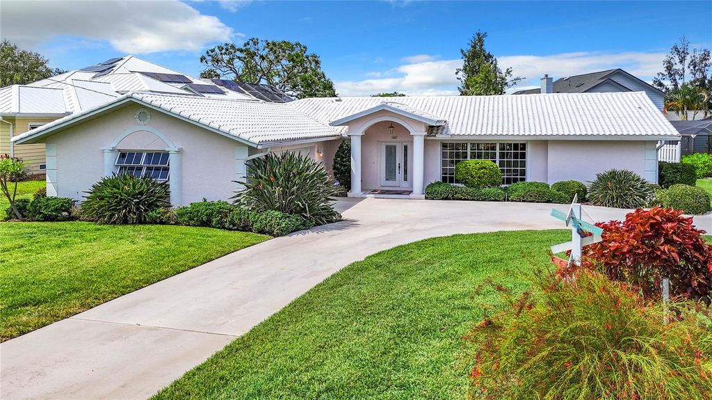 Photo of 396 Bayshore Drive, Venice, FL 34285 (MLS # N6141843)