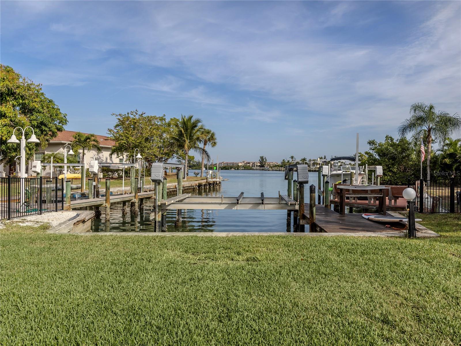 BAYSHORE ESTATES - Residential