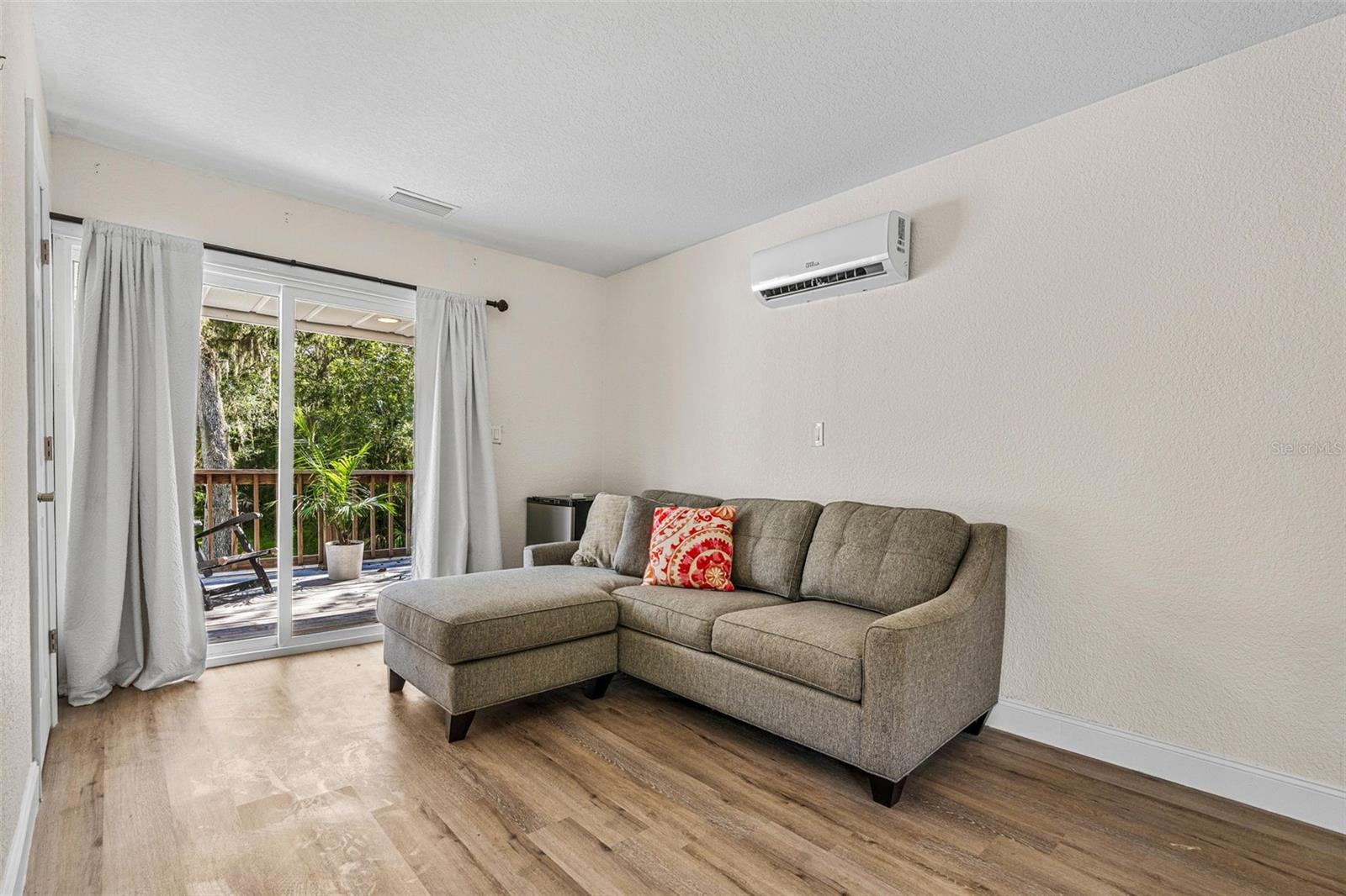 WOODLAND ESTATES UNIT 02 - Residential