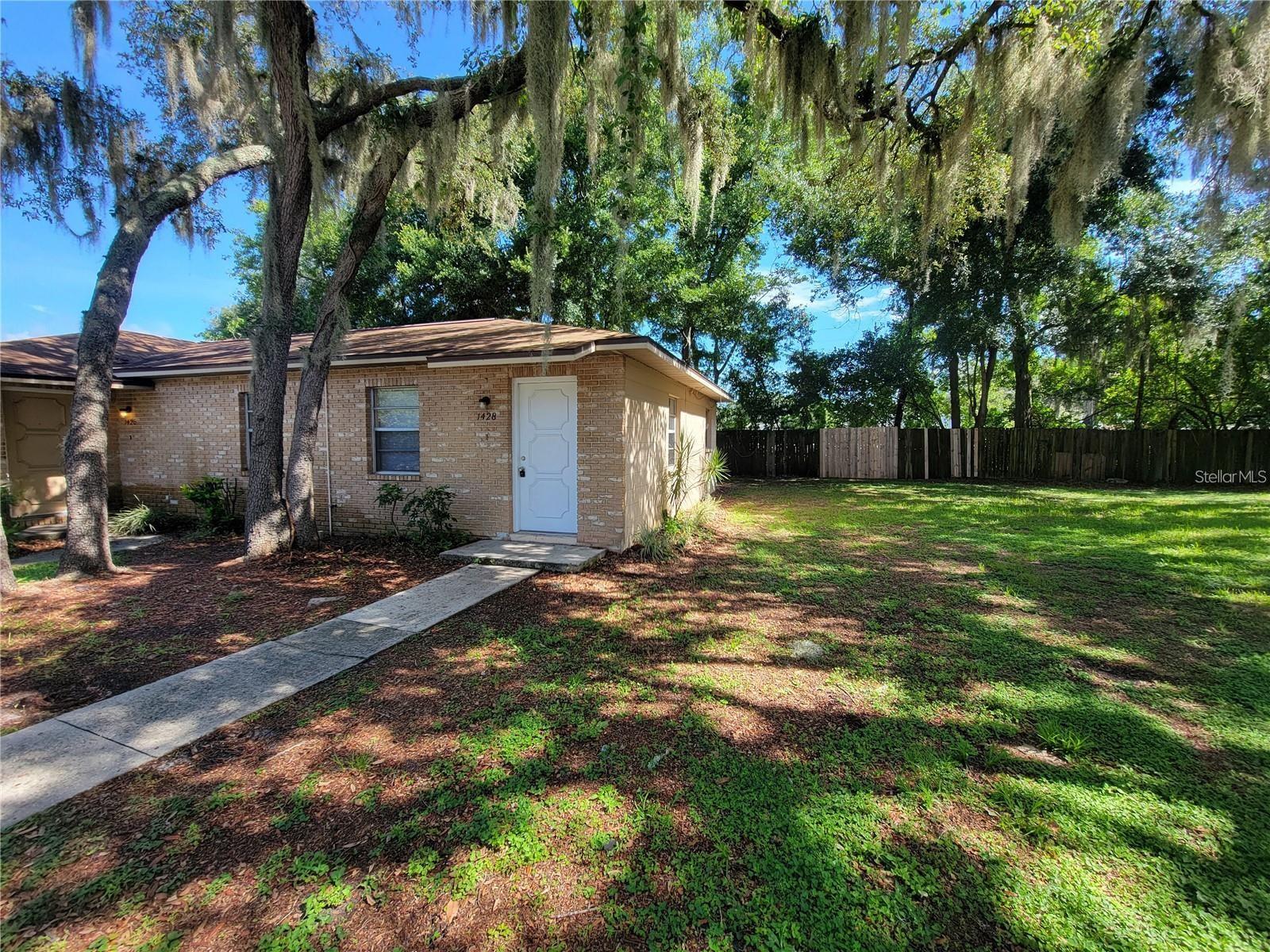 1428 E FERN ROAD