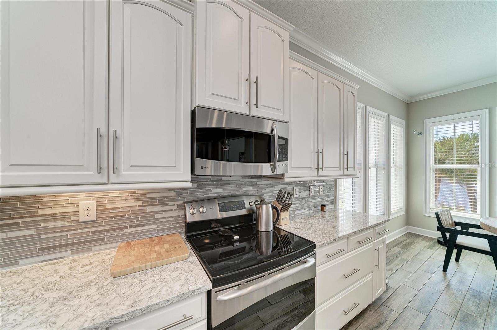 MANGROVE WALK ON HARBOUR ISLE PH 5 - Residential