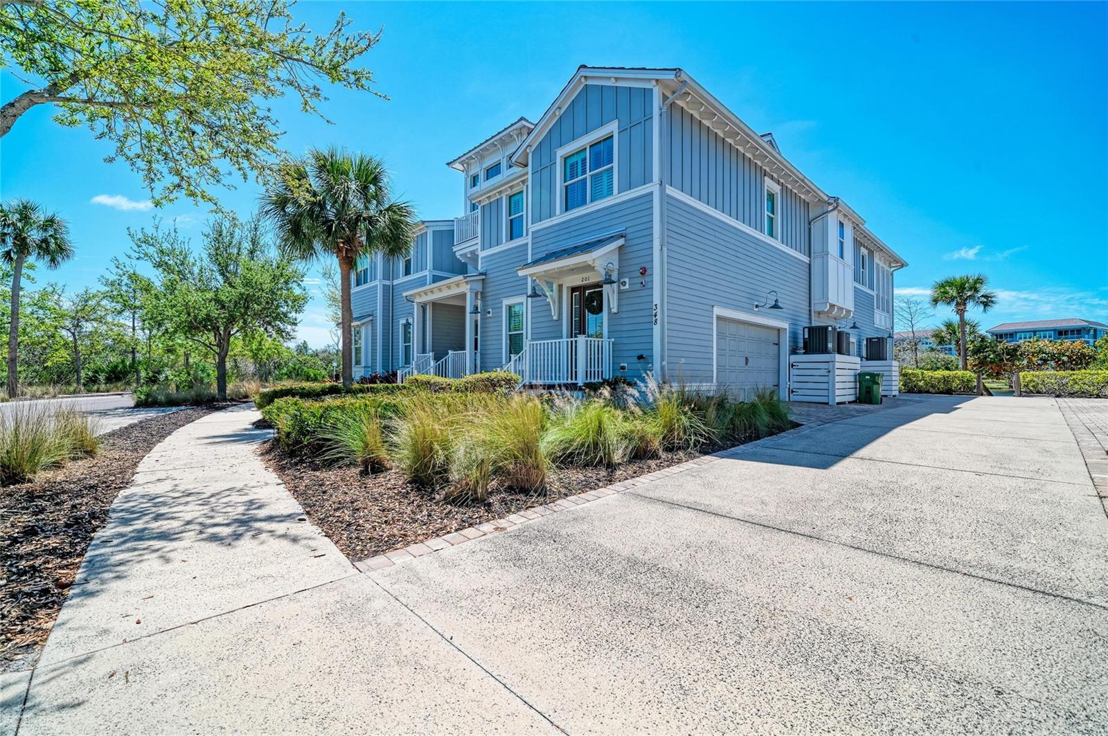 MANGROVE WALK ON HARBOUR ISLE PH 5 - Residential