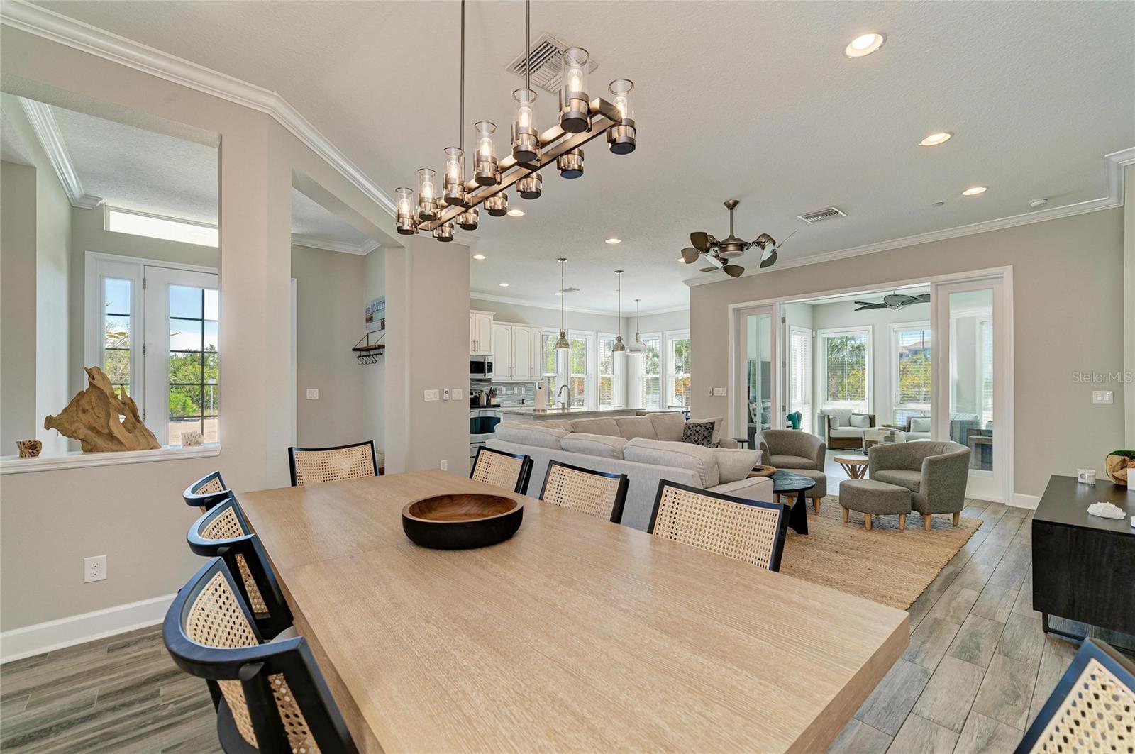 MANGROVE WALK ON HARBOUR ISLE PH 5 - Residential