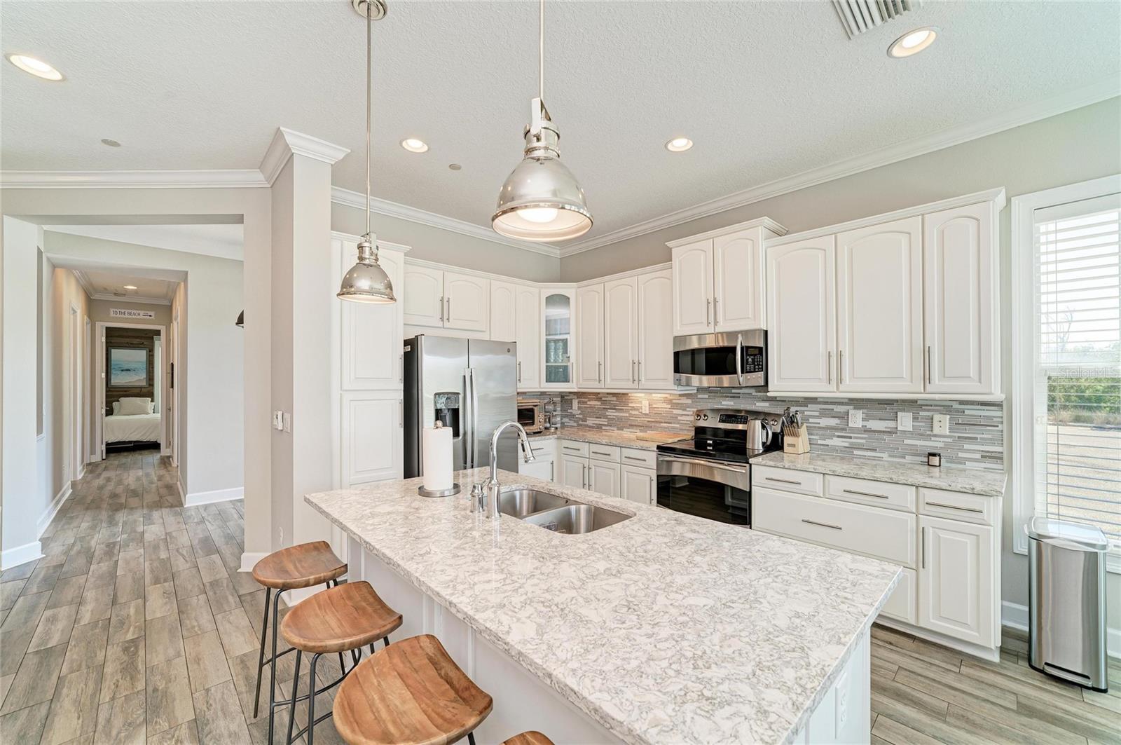 MANGROVE WALK ON HARBOUR ISLE PH 5 - Residential