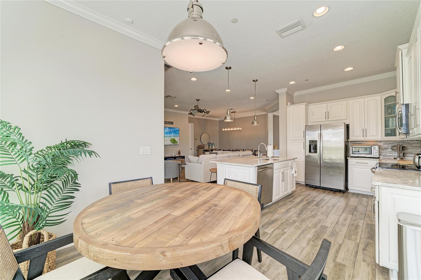 MANGROVE WALK ON HARBOUR ISLE PH 5 - Residential