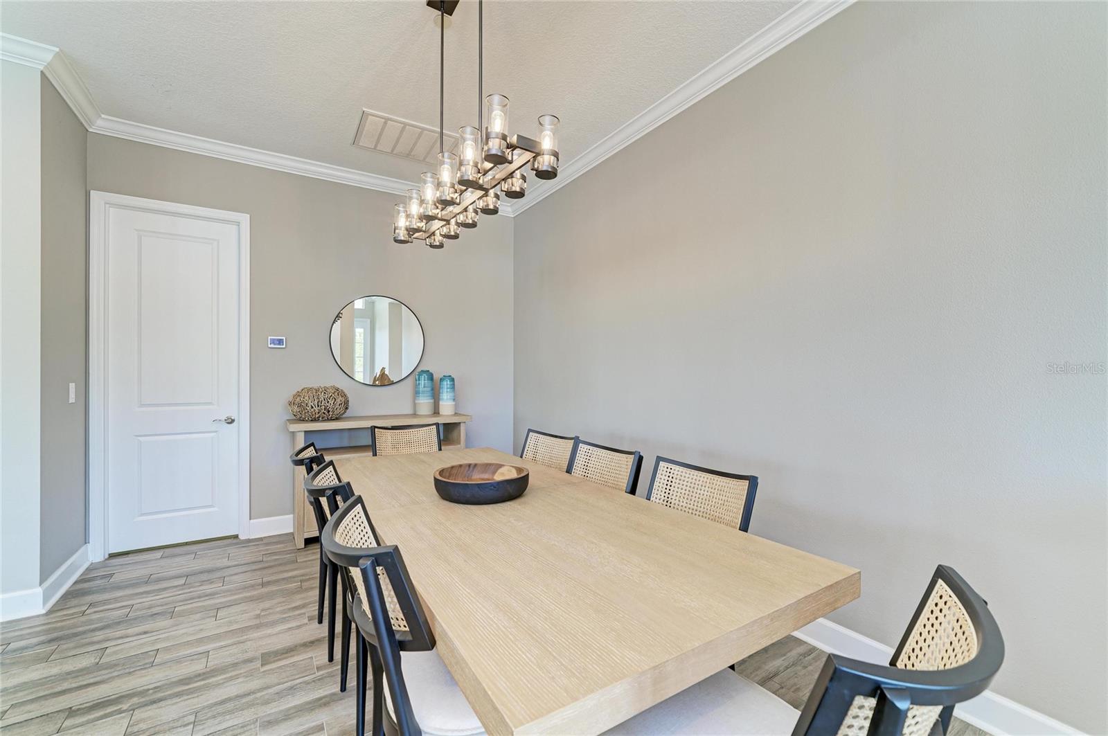 MANGROVE WALK ON HARBOUR ISLE PH 5 - Residential