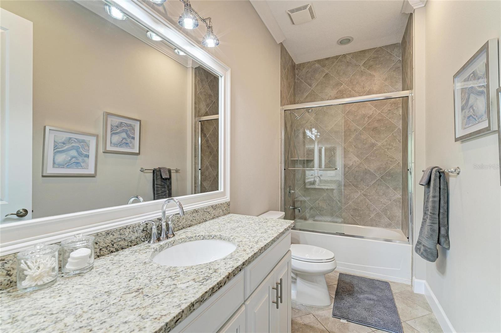 MANGROVE WALK ON HARBOUR ISLE PH 5 - Residential