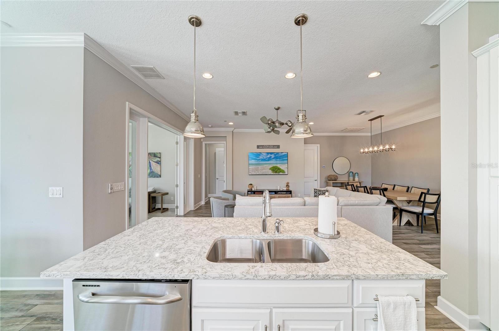 MANGROVE WALK ON HARBOUR ISLE PH 5 - Residential