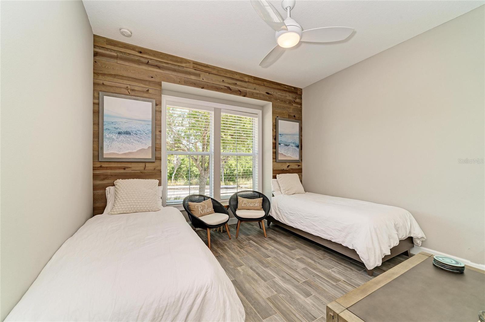 MANGROVE WALK ON HARBOUR ISLE PH 5 - Residential