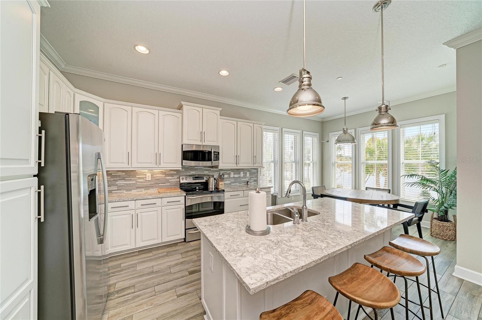 MANGROVE WALK ON HARBOUR ISLE PH 5 - Residential