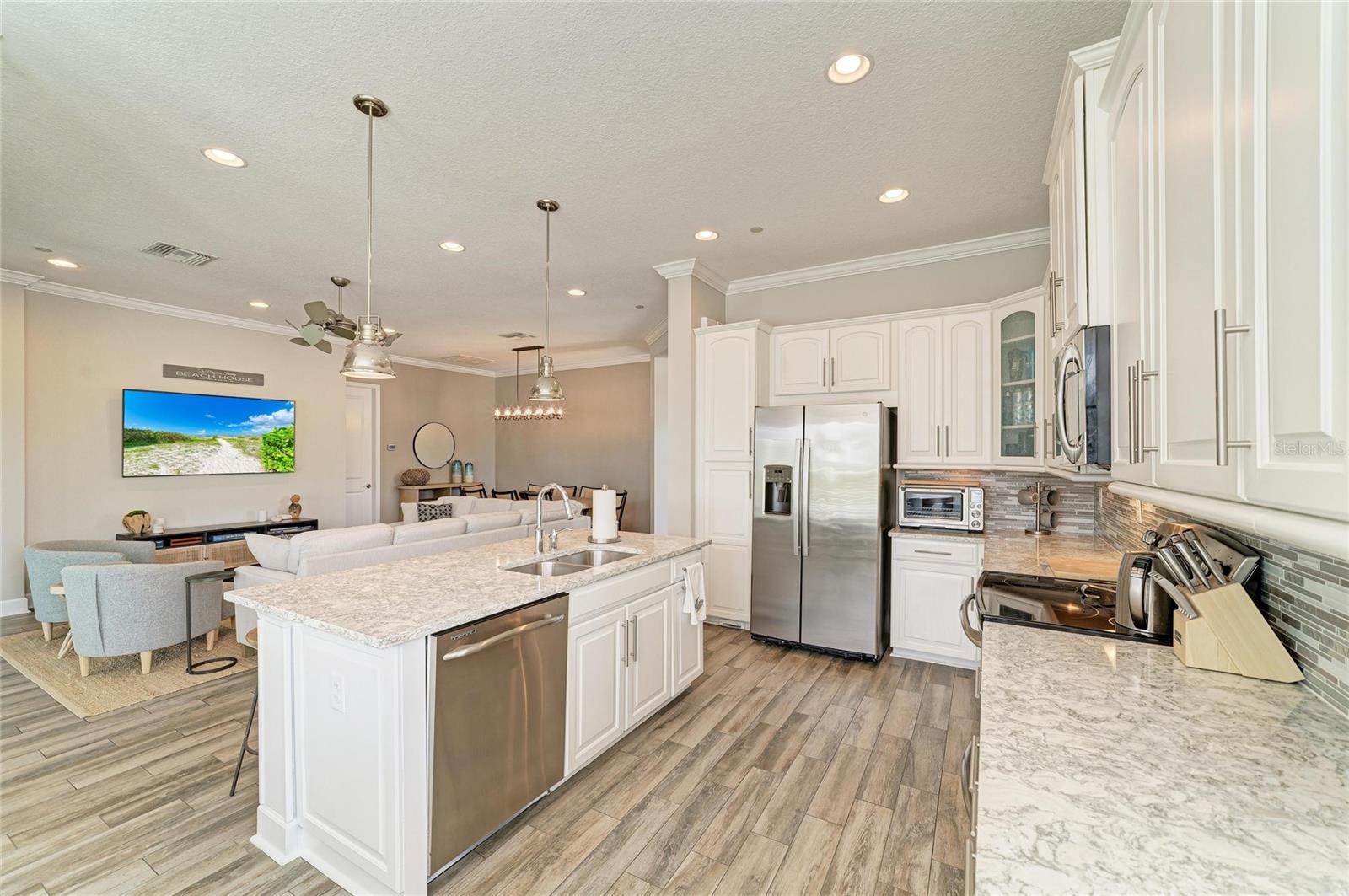 MANGROVE WALK ON HARBOUR ISLE PH 5 - Residential