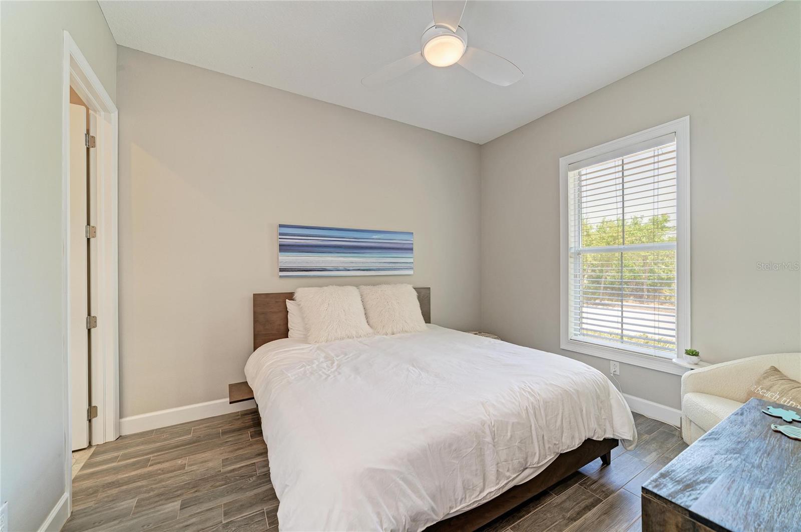 MANGROVE WALK ON HARBOUR ISLE PH 5 - Residential