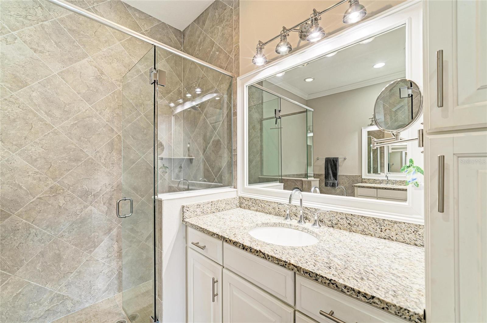 MANGROVE WALK ON HARBOUR ISLE PH 5 - Residential