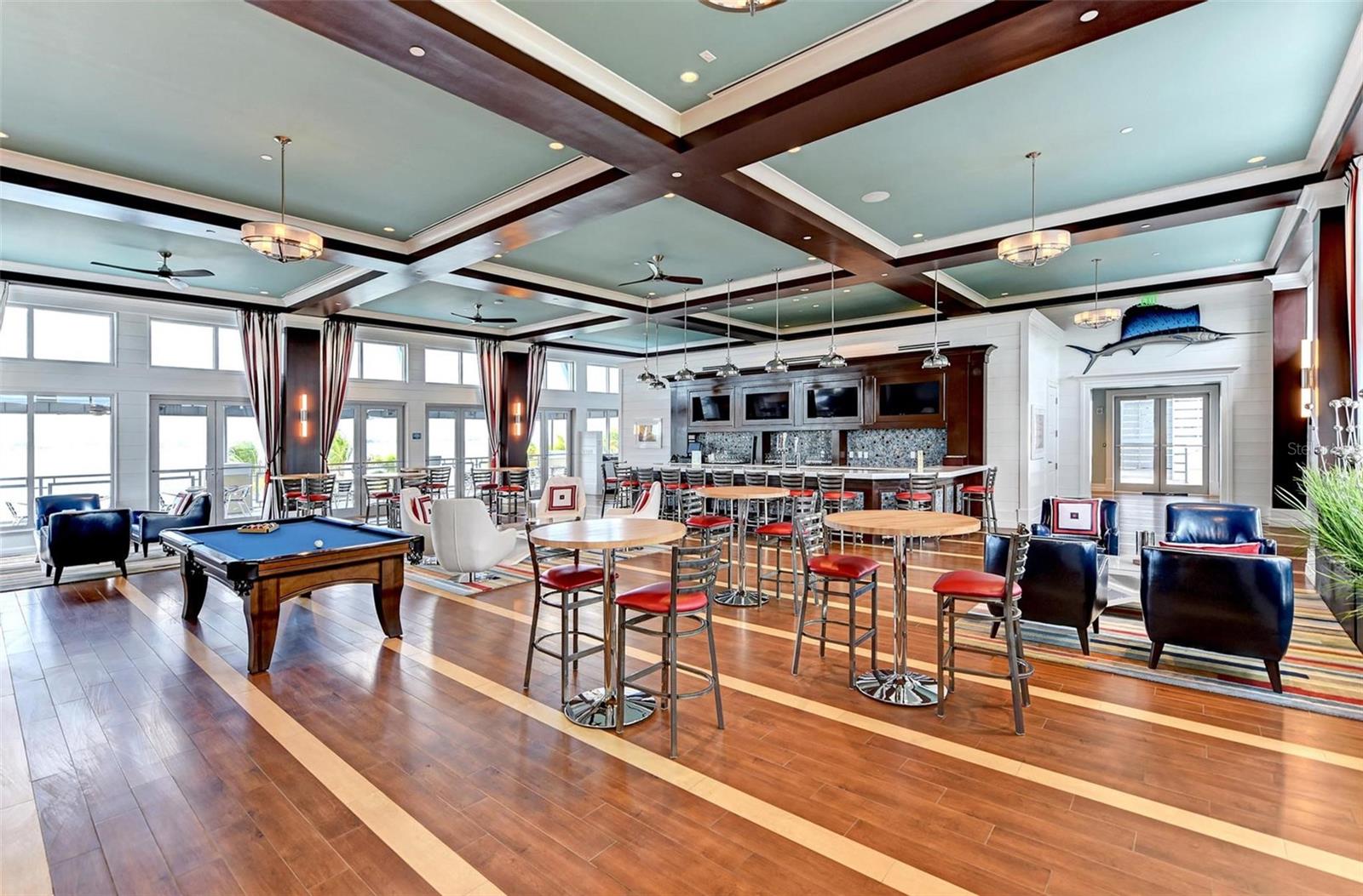 MANGROVE WALK ON HARBOUR ISLE PH 5 - Residential