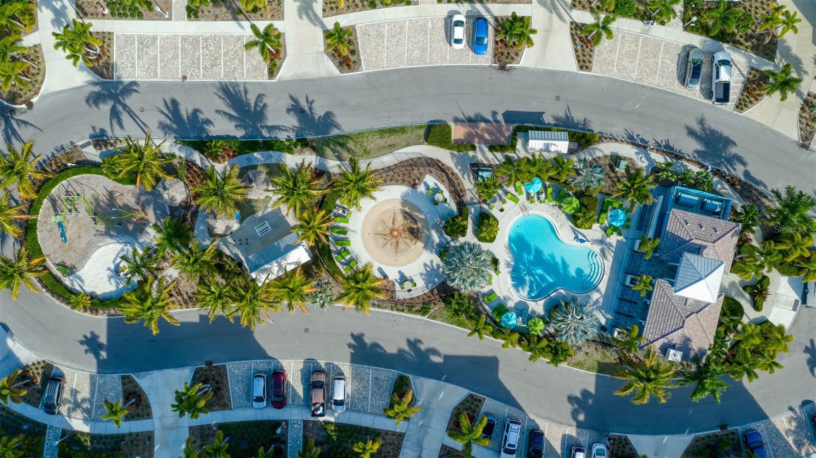 MANGROVE WALK ON HARBOUR ISLE PH 5 - Residential