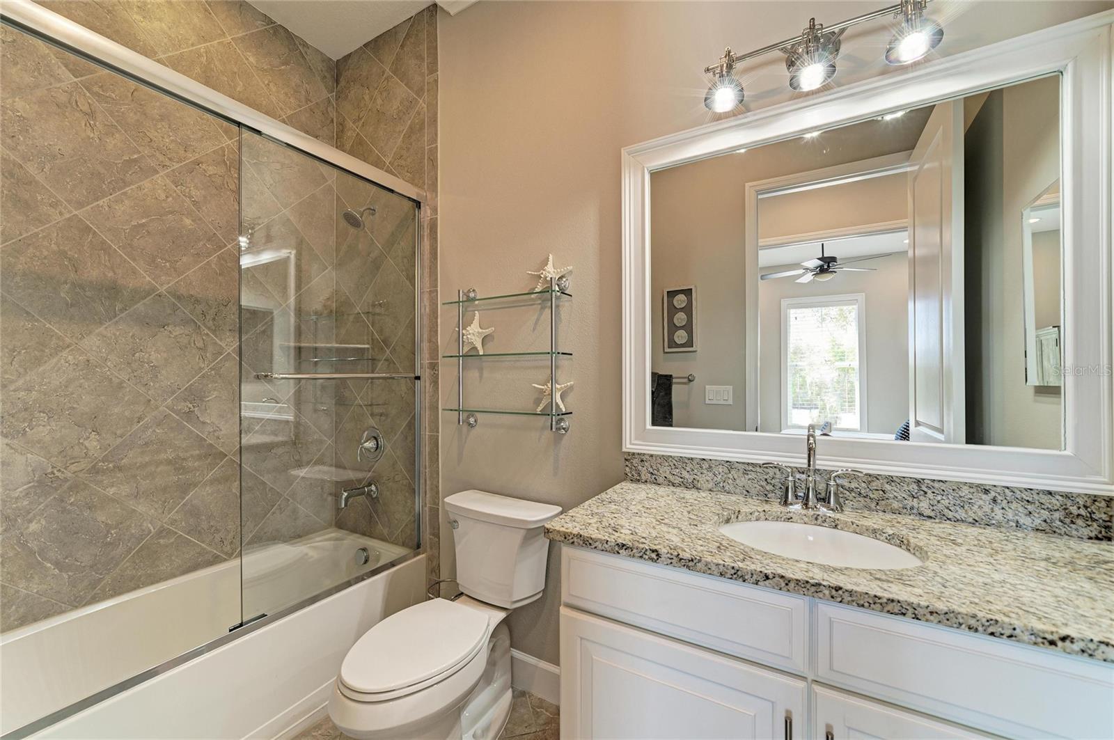 MANGROVE WALK ON HARBOUR ISLE PH 5 - Residential