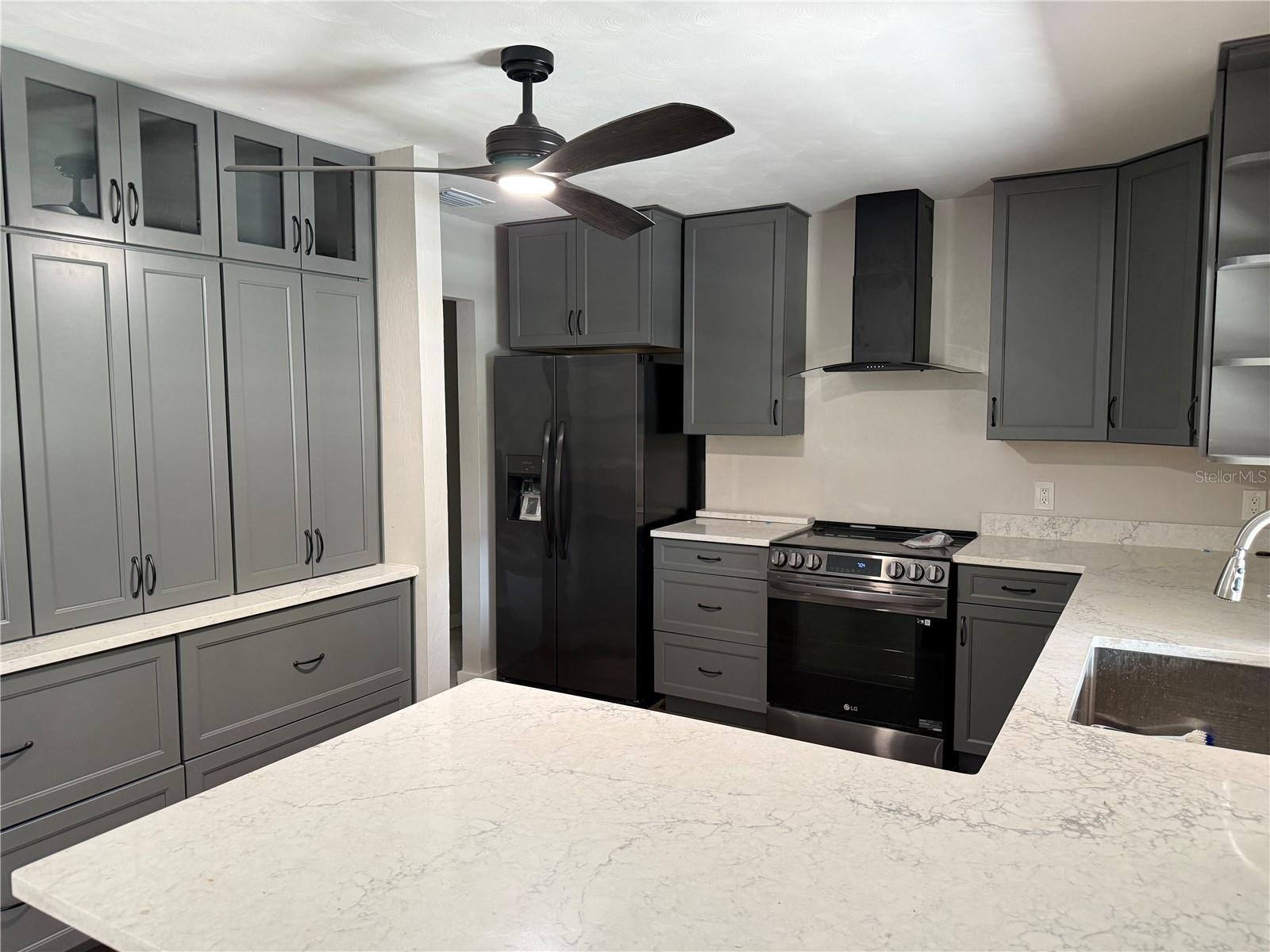 RIVER MANOR - Residential Lease