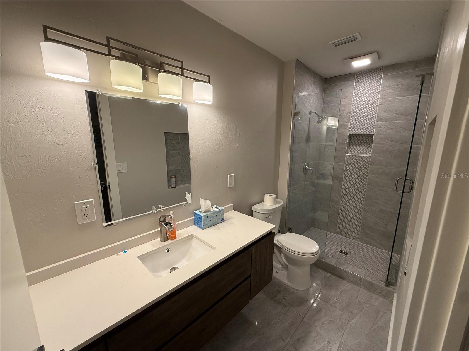 RIVER MANOR - Residential Lease