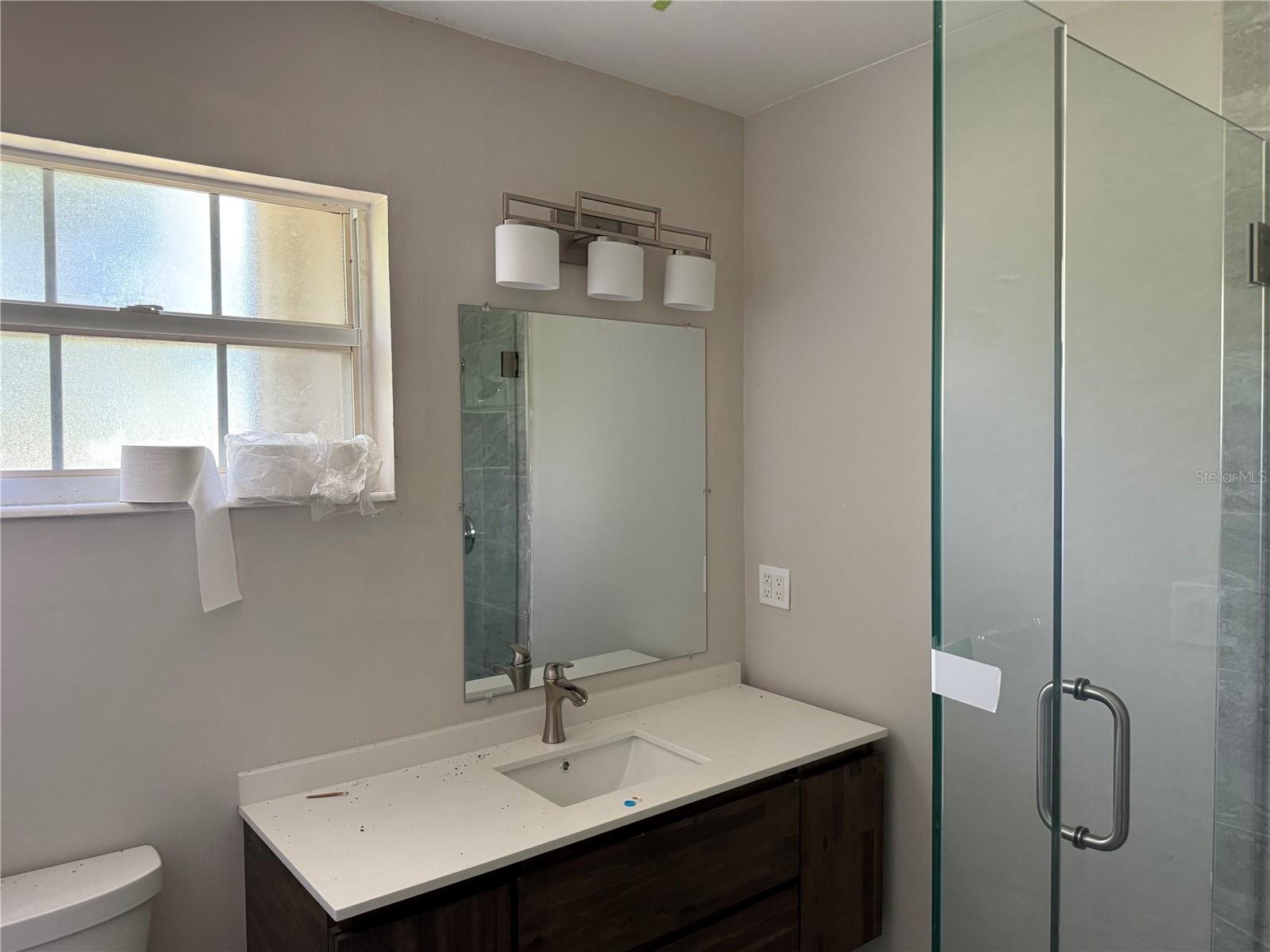 RIVER MANOR - Residential Lease