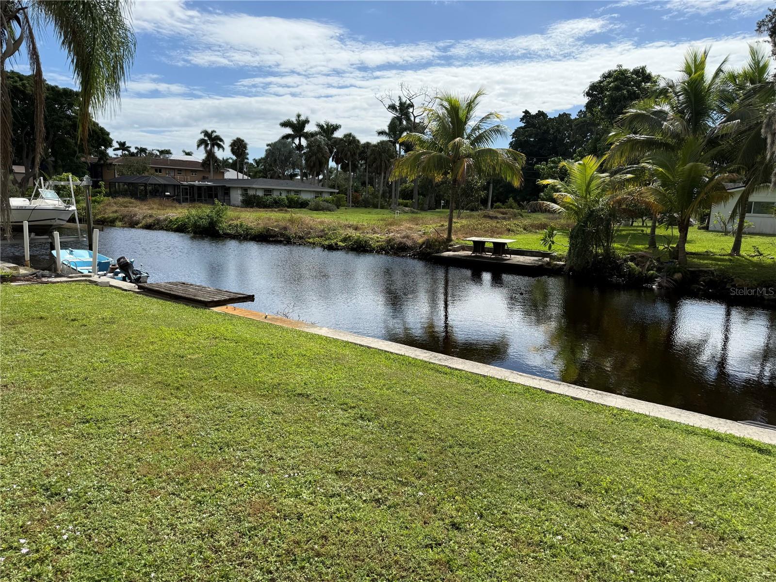 RIVER MANOR - Residential Lease