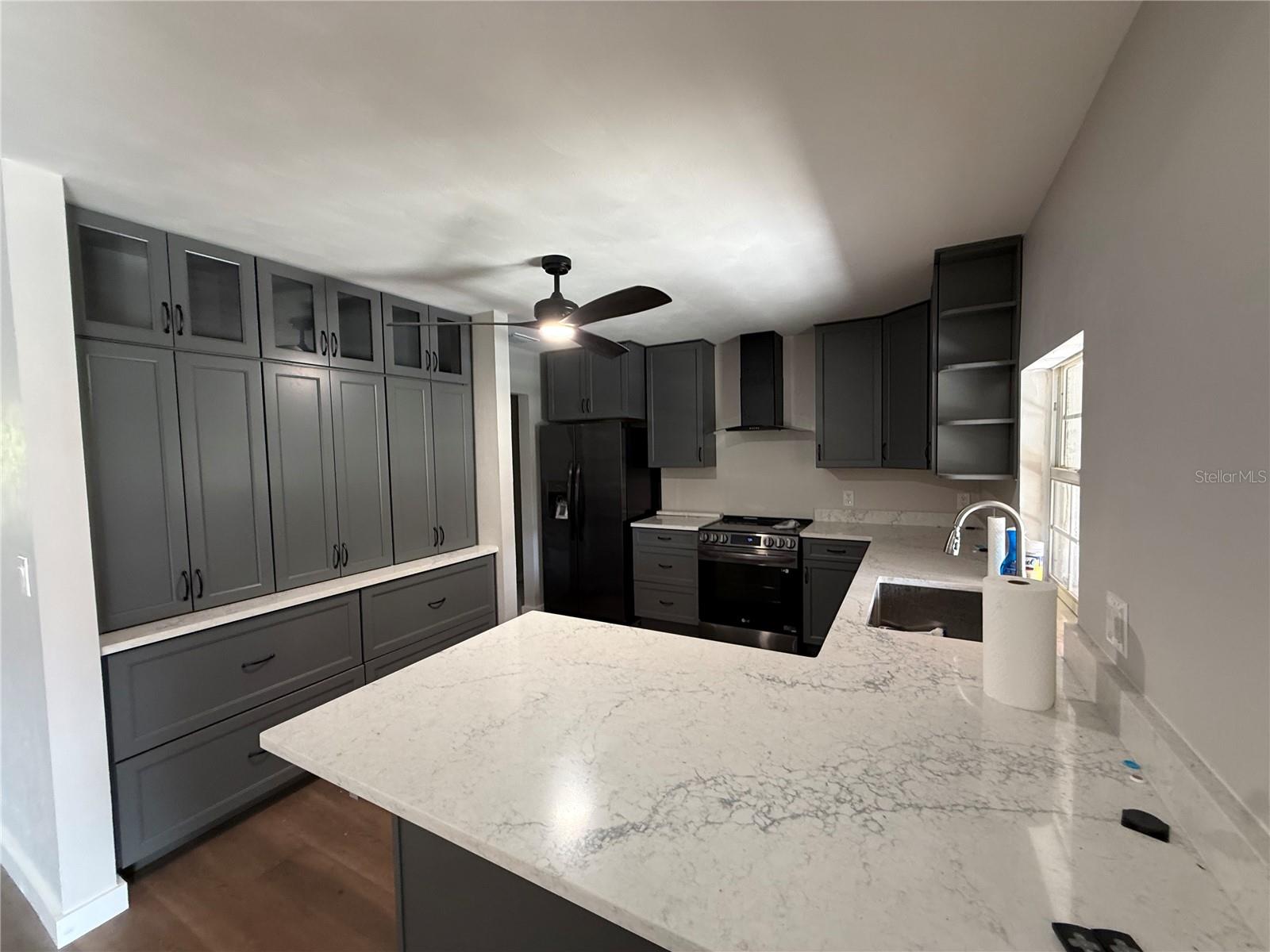 RIVER MANOR - Residential Lease