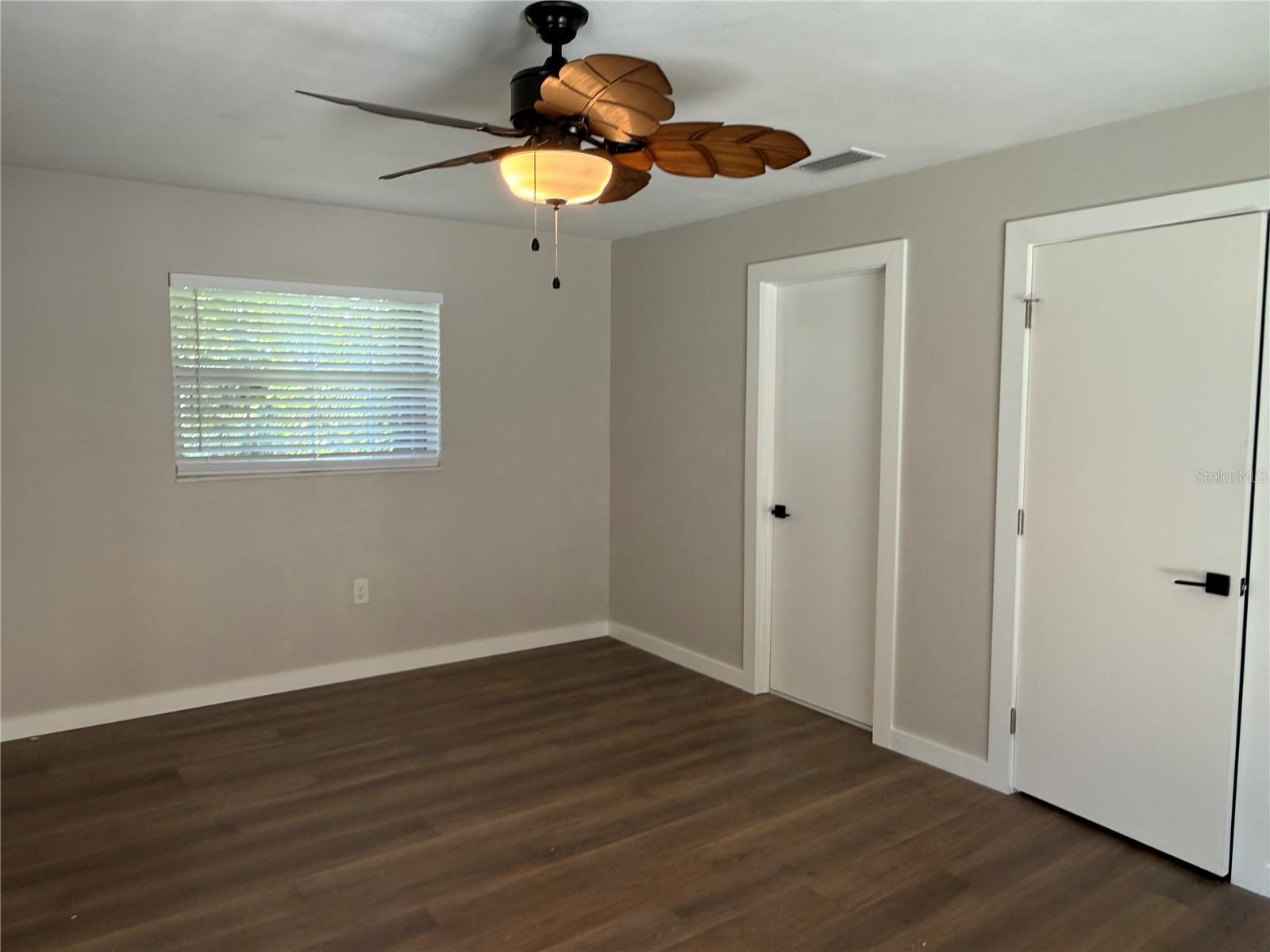 RIVER MANOR - Residential Lease