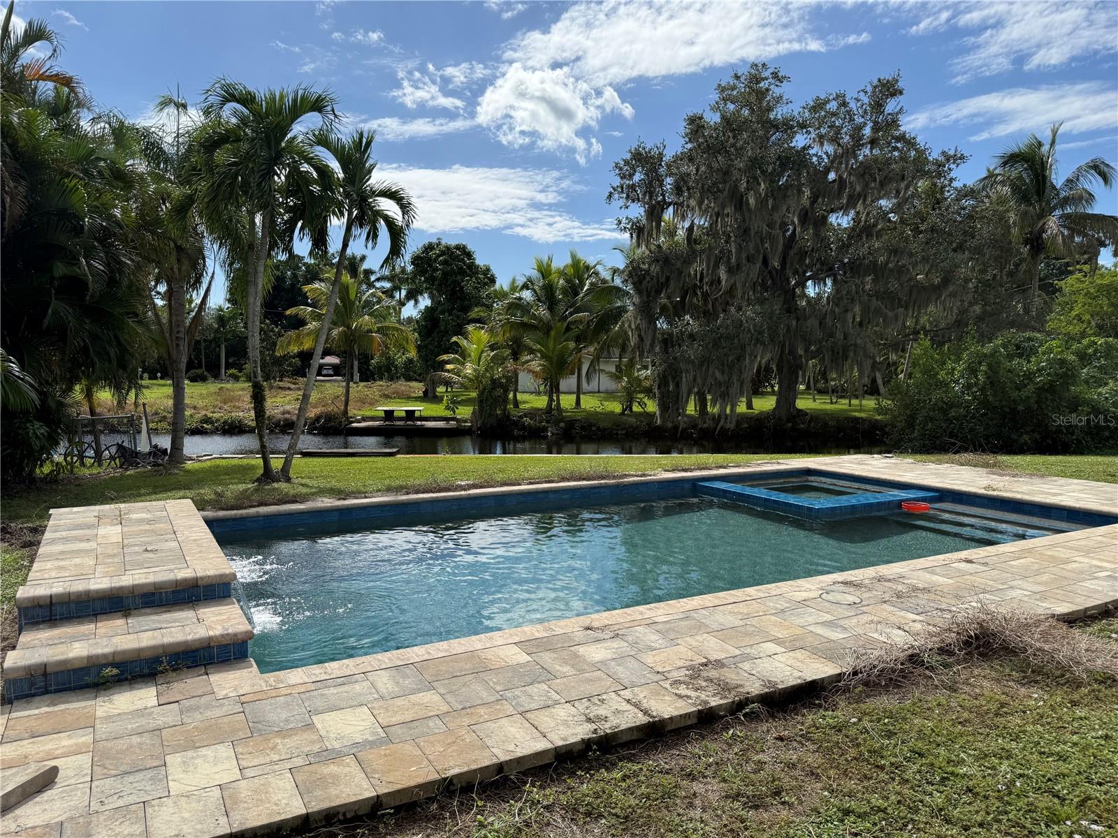 RIVER MANOR - Residential Lease