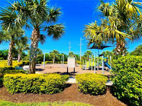 A home in PALMETTO