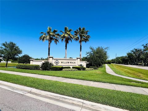 A home in PALMETTO