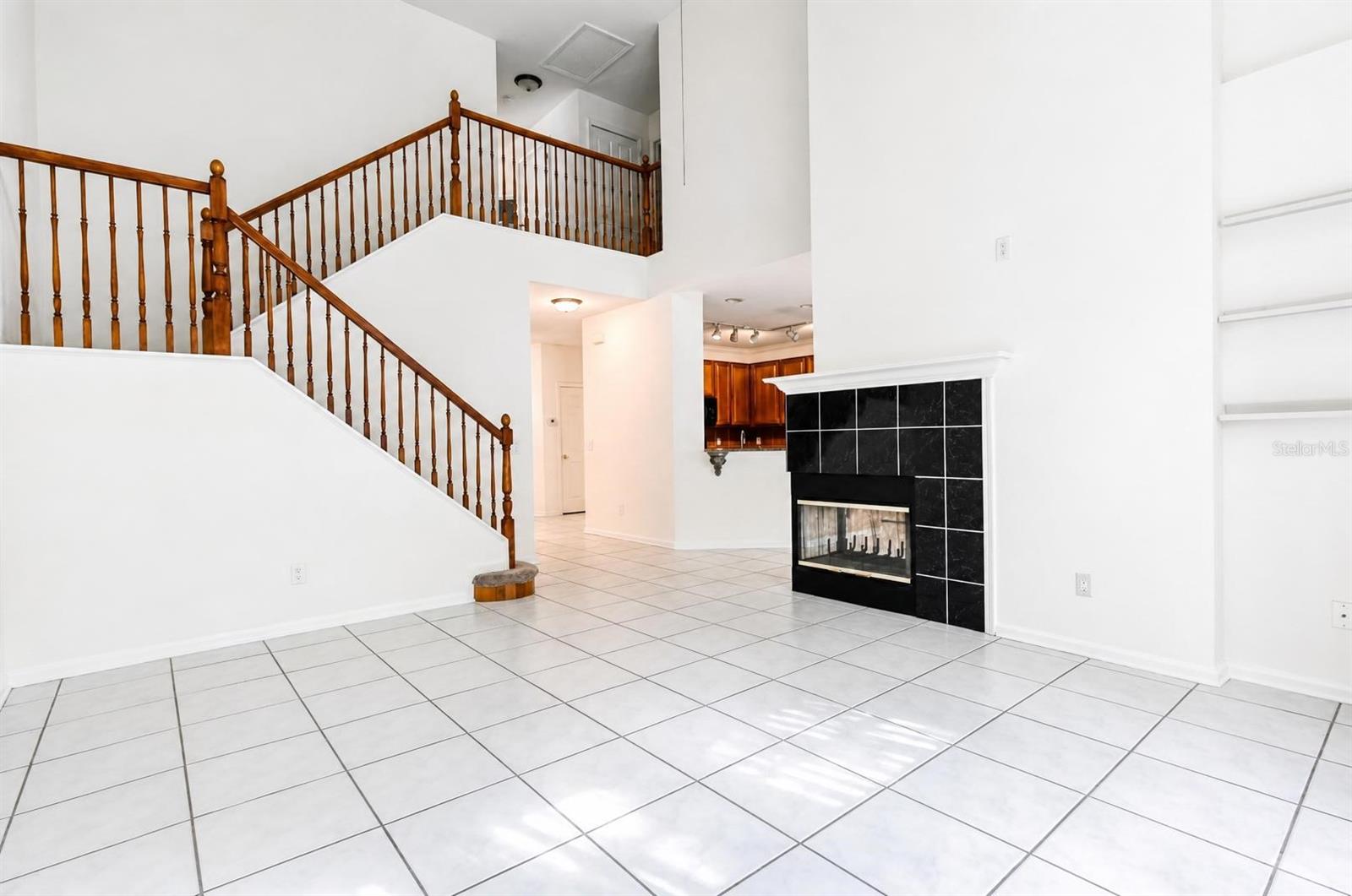 PHILLIPS BAY CONDO PH 6 - Residential