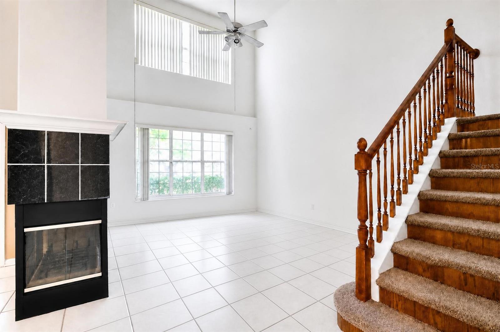 PHILLIPS BAY CONDO PH 6 - Residential
