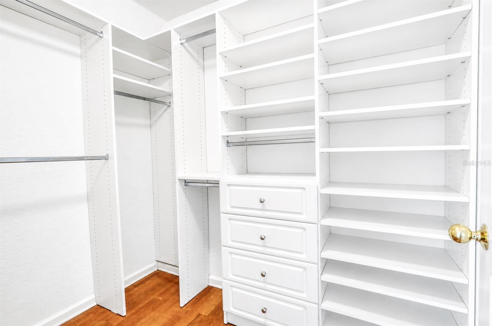 PHILLIPS BAY CONDO PH 6 - Residential