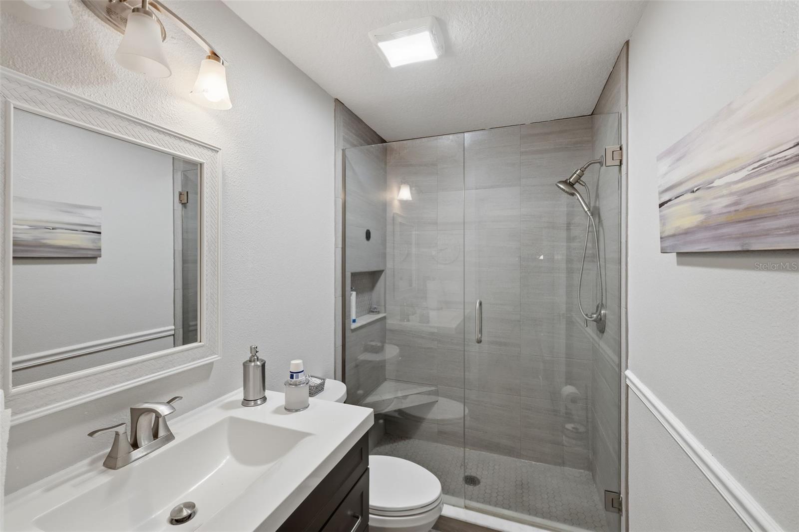 HUNTERS LAKE PH 01 - Residential