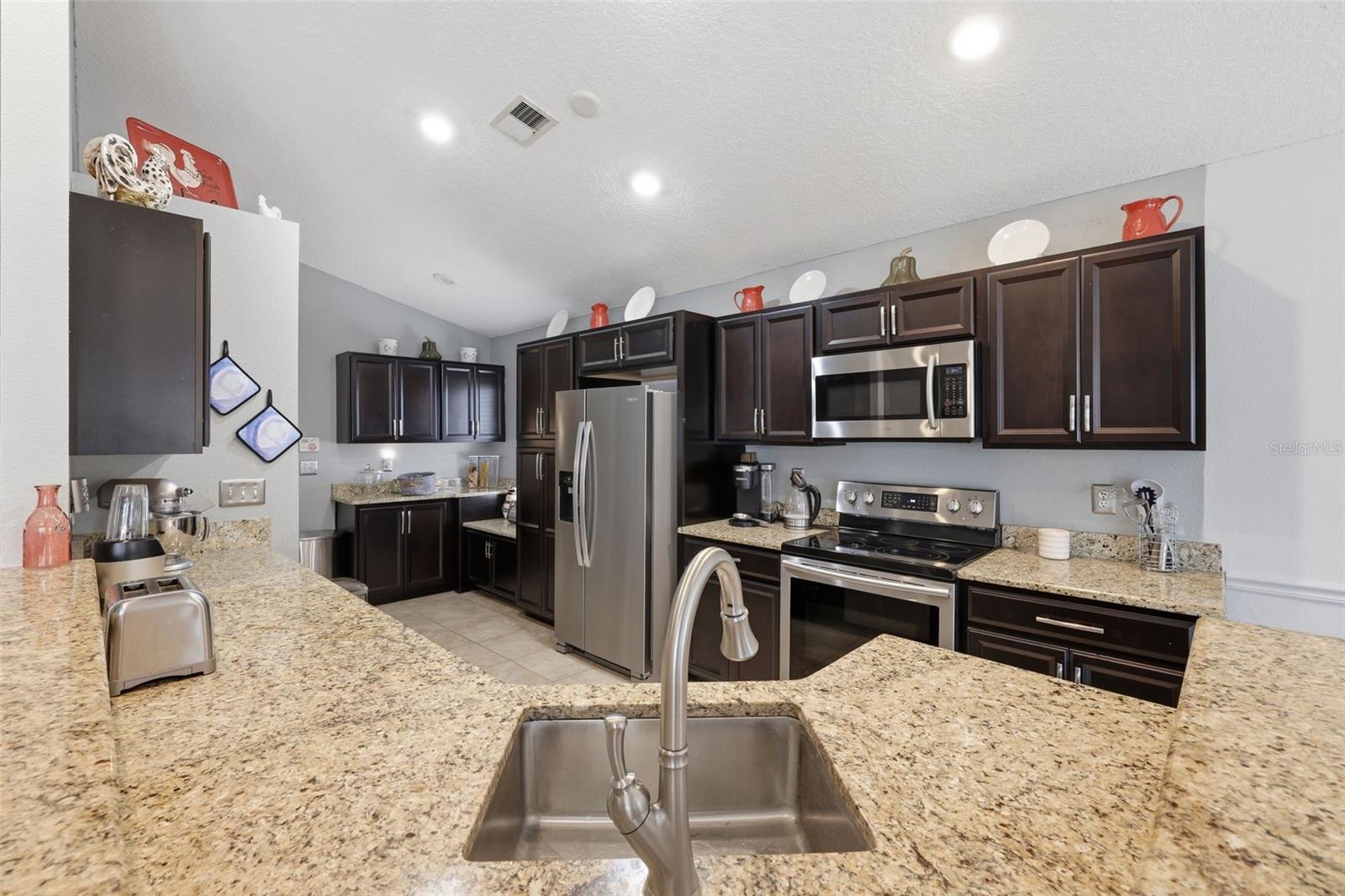 HUNTERS LAKE PH 01 - Residential