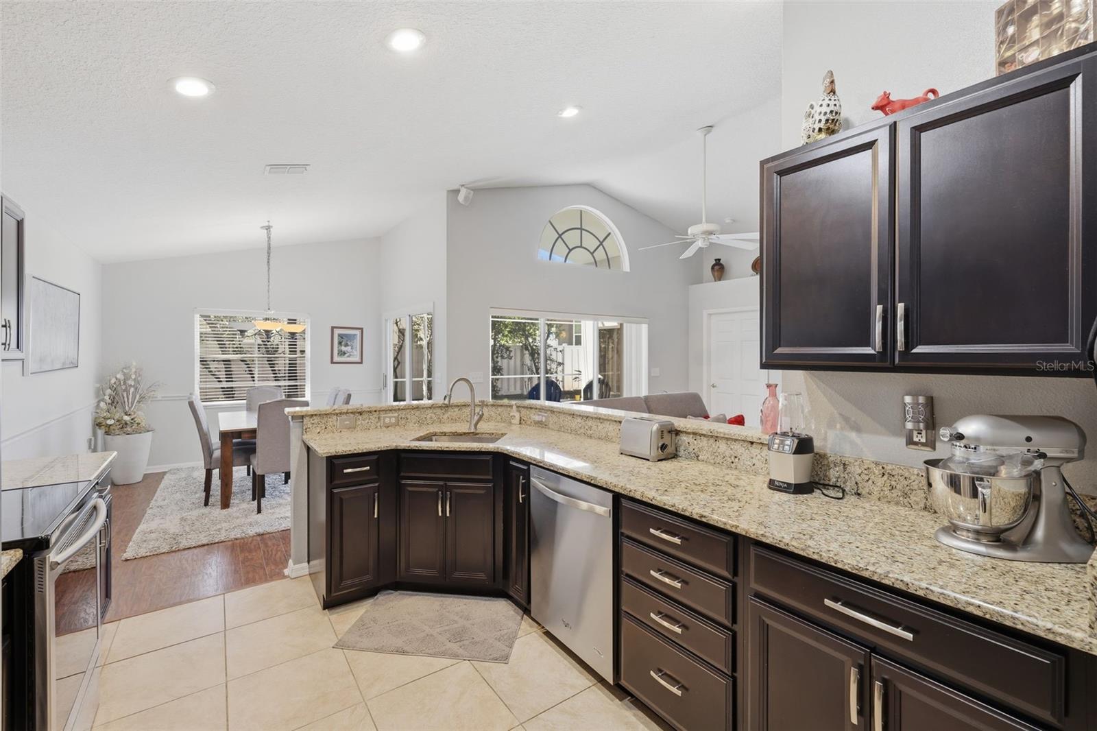 HUNTERS LAKE PH 01 - Residential