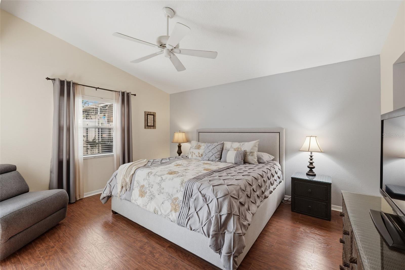 HUNTERS LAKE PH 01 - Residential