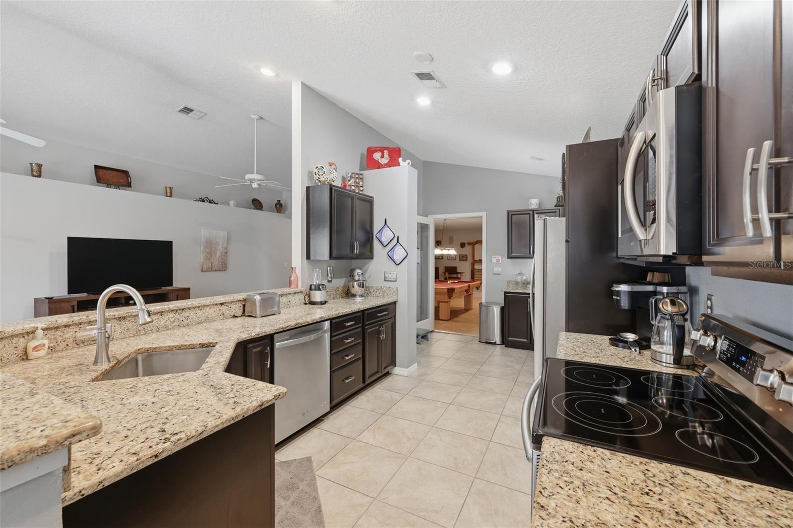 HUNTERS LAKE PH 01 - Residential