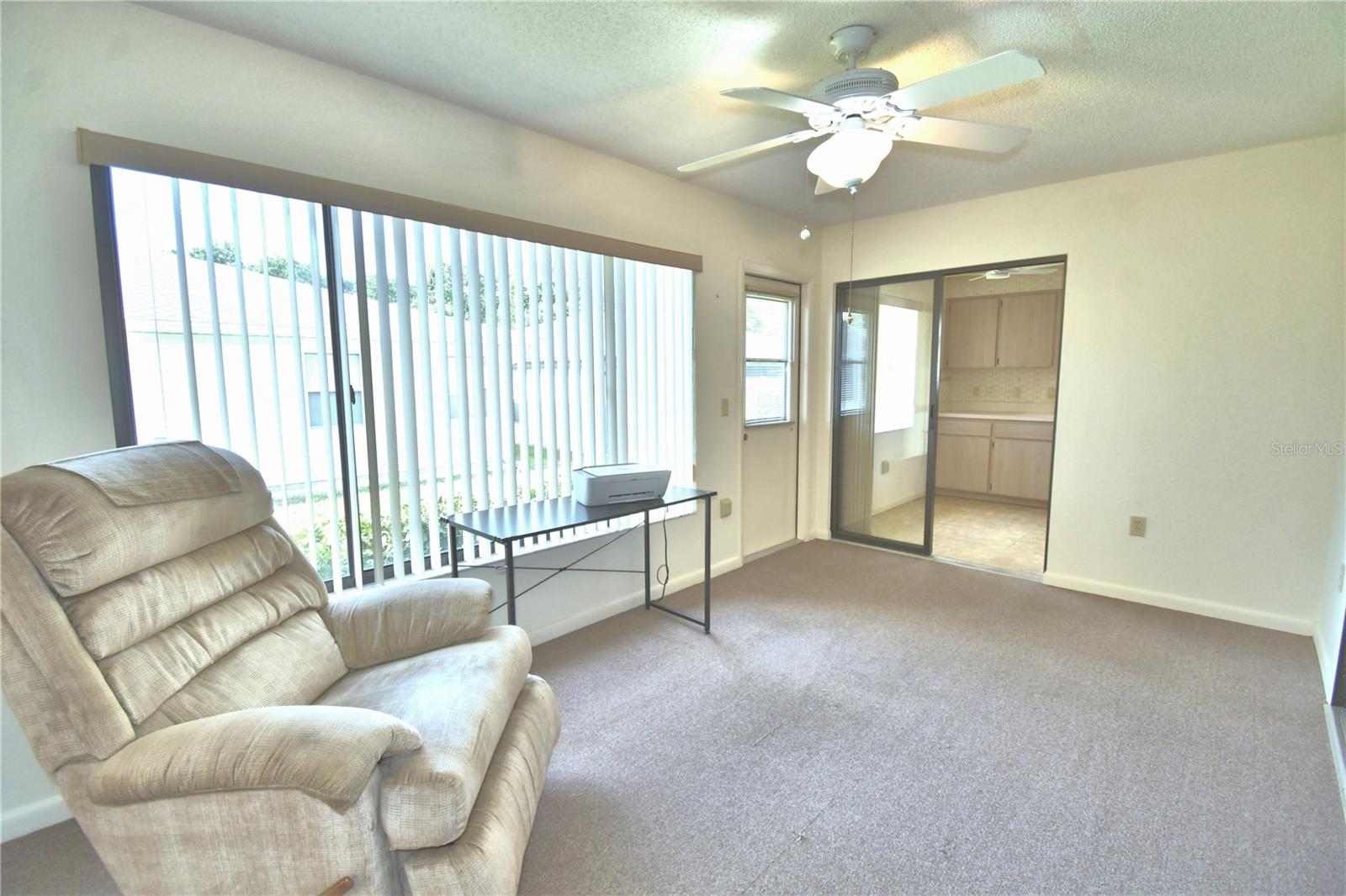 COLONNADES PH 02 - Residential