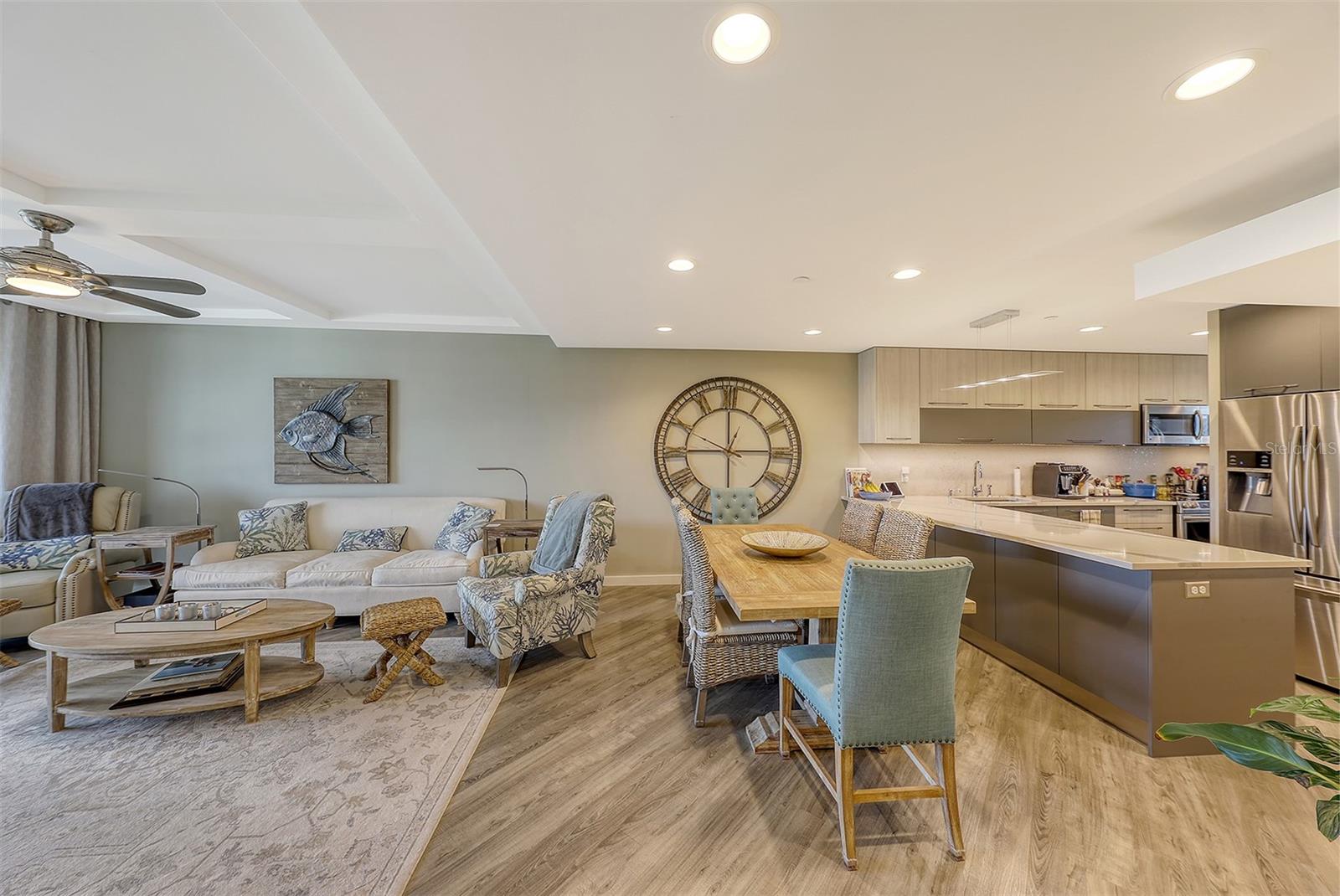 BEACHPLACE II - Residential