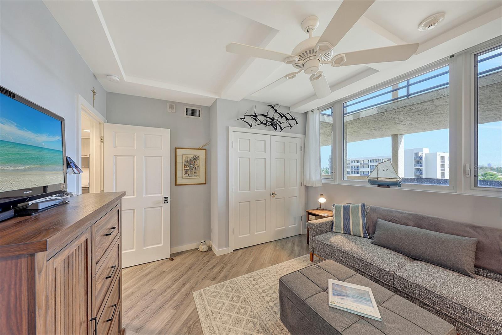 BEACHPLACE II - Residential