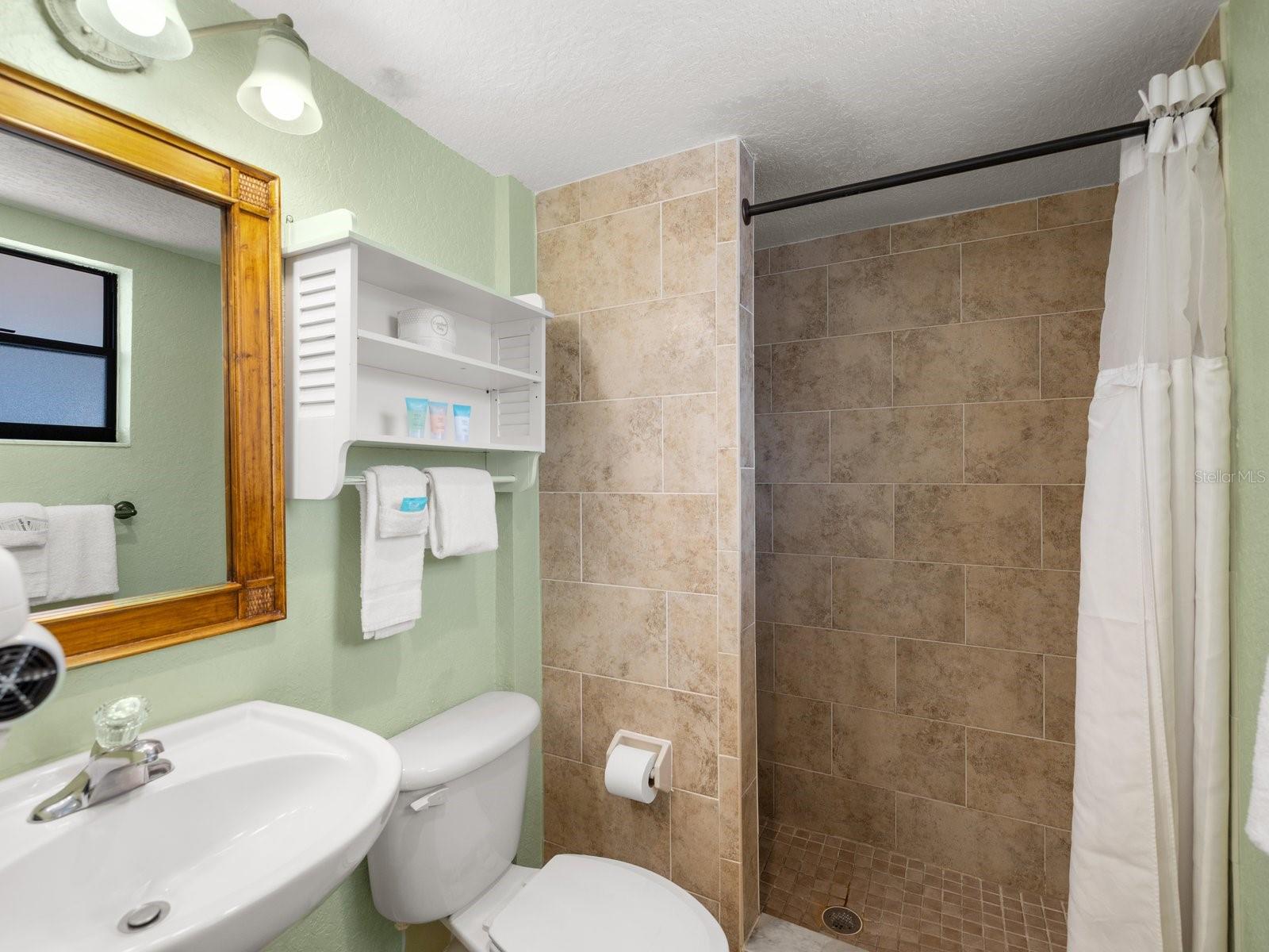 ROYAL YACHT CLUB NORTH CONDO - Residential