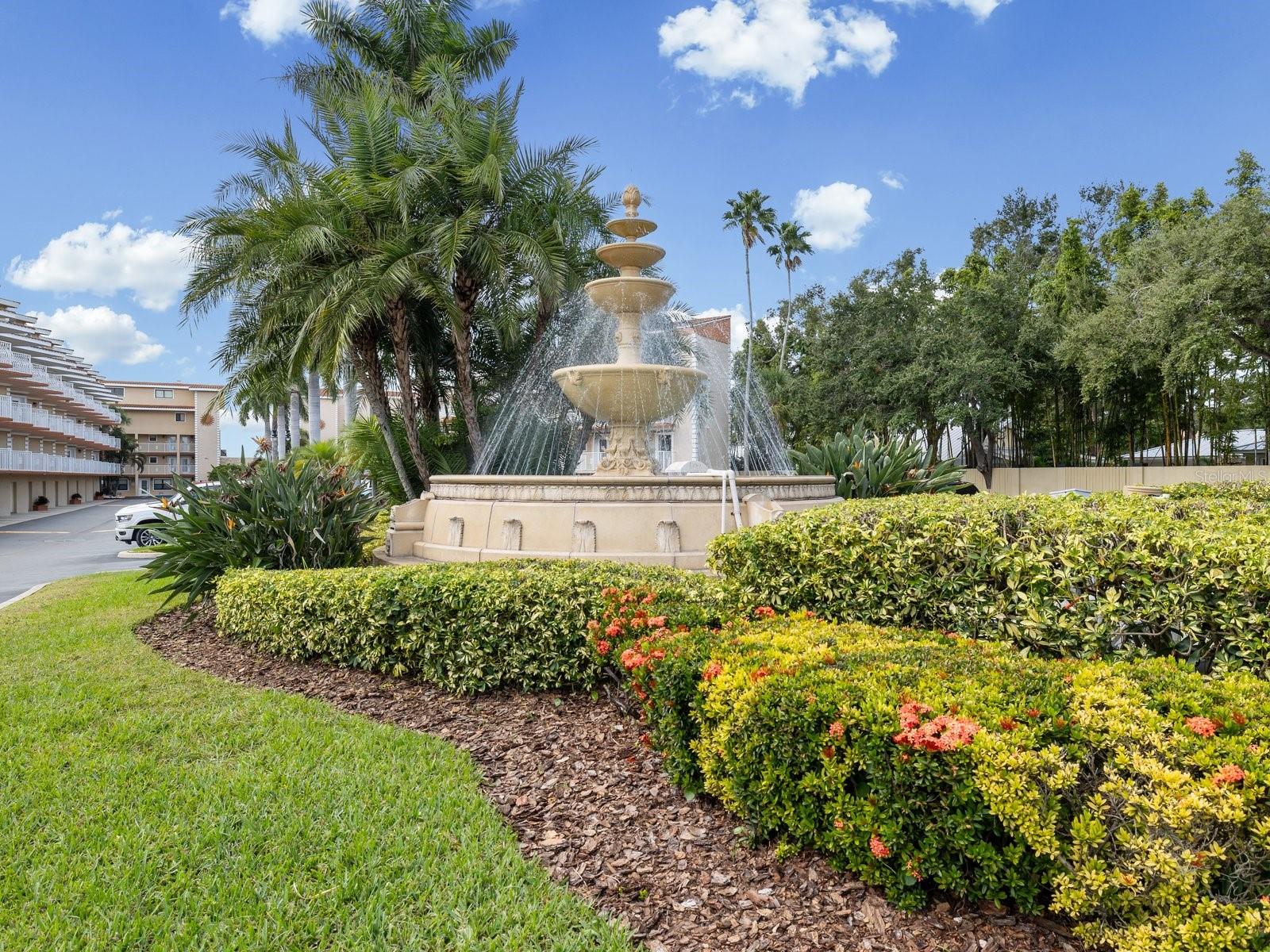 ROYAL YACHT CLUB NORTH CONDO - Residential