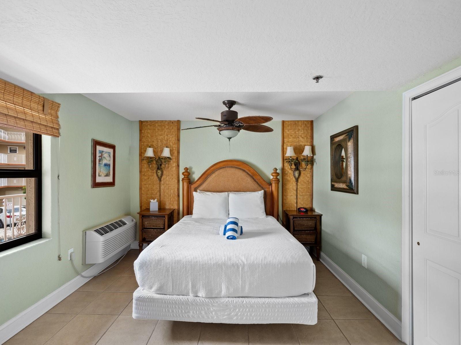 ROYAL YACHT CLUB NORTH CONDO - Residential