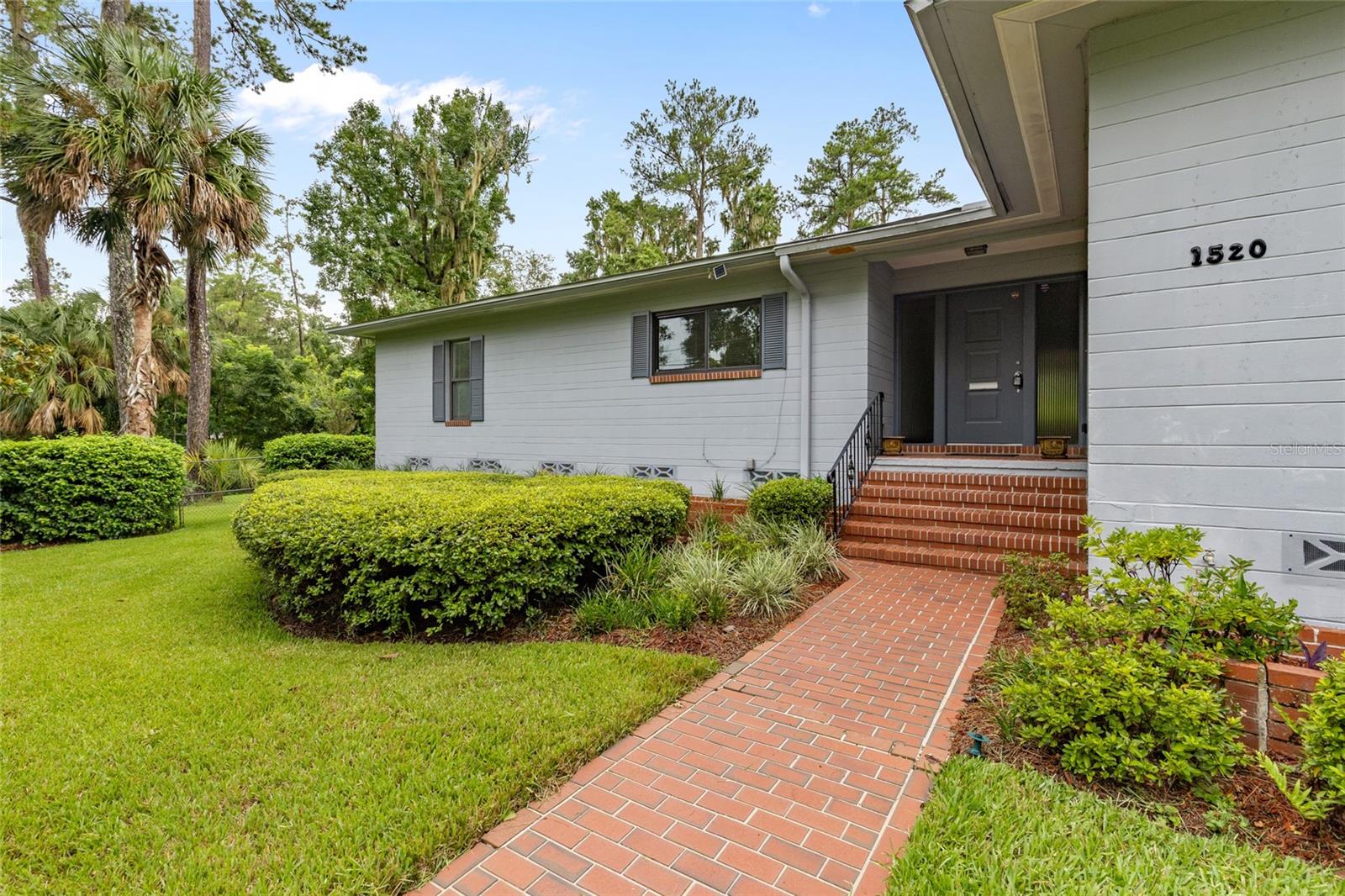 1520 NW 25TH TERRACE