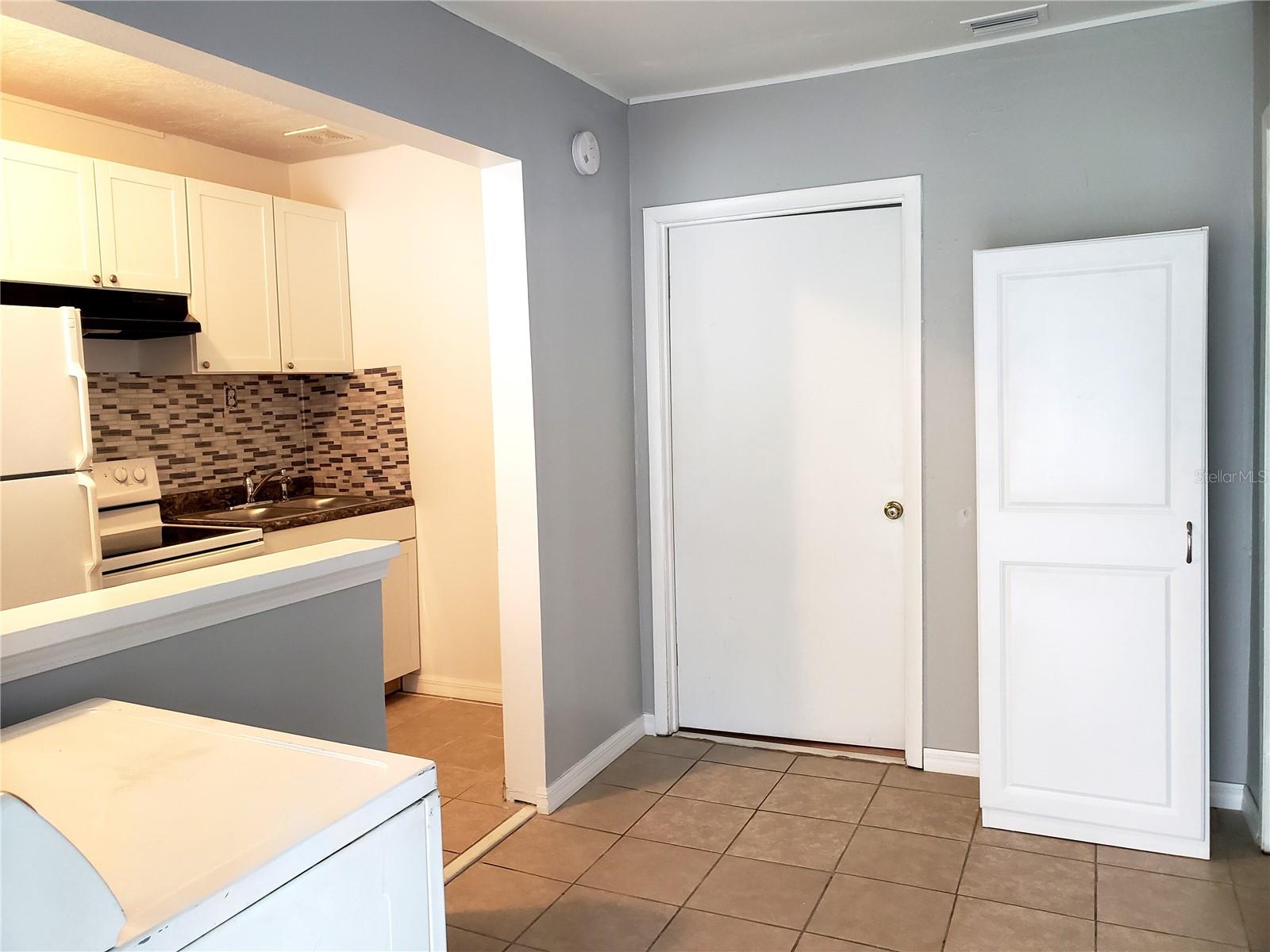 LYNNCREST SUB - Residential Lease